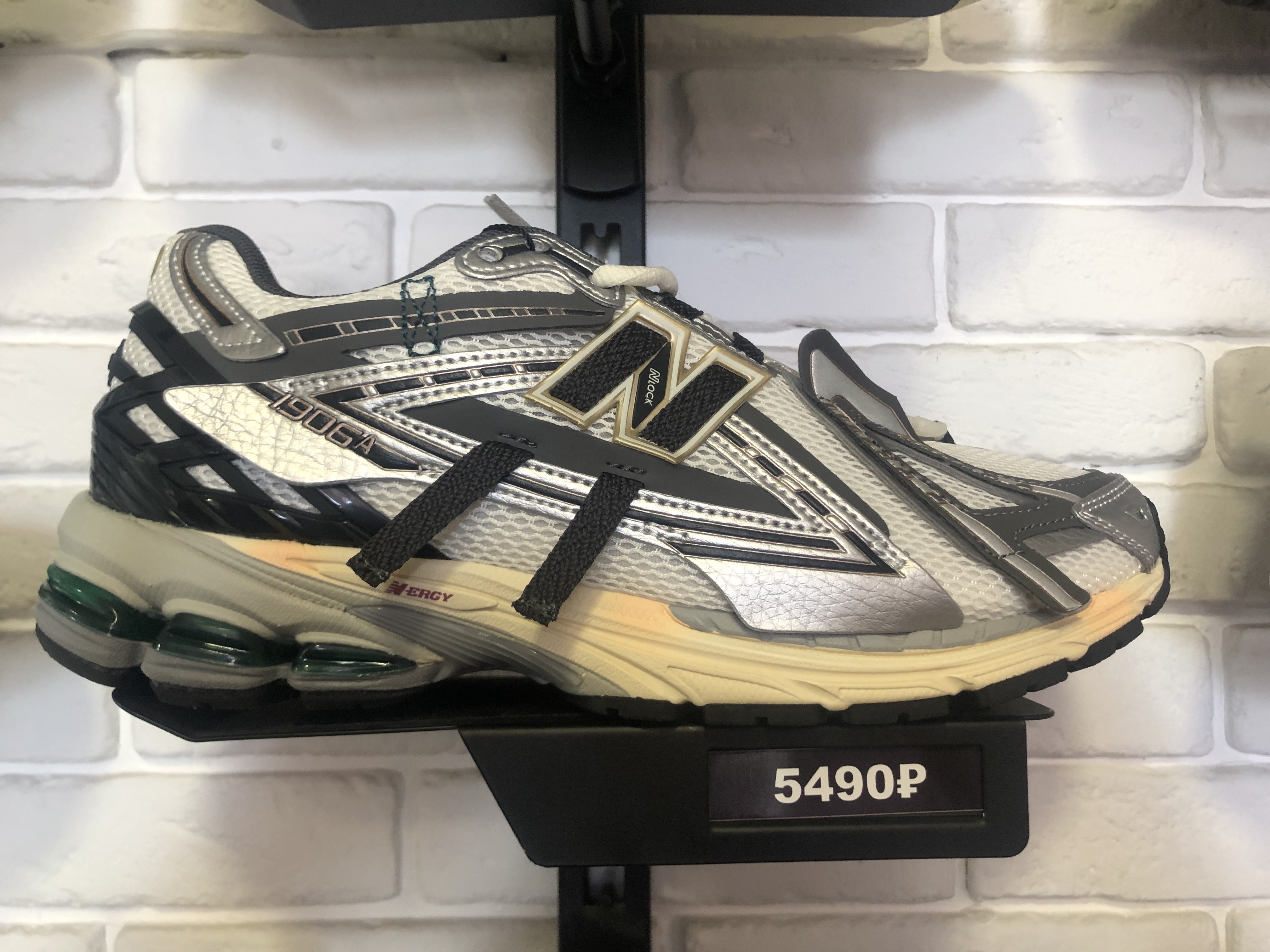 New Balance 1906A